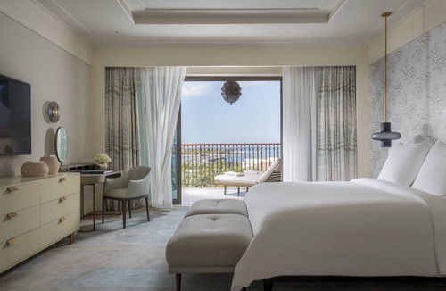 Jumeirah Hotel | Four Seasons Resort Dubai at Jumeirah Beach