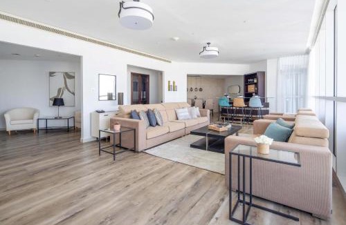 Trade Centre 1 Apartment | Frank Porter - 23 Marina
