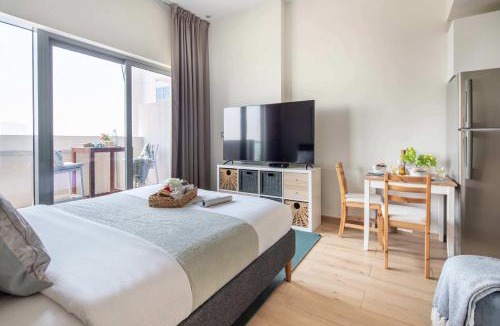 Jebel Ali Apartment | Frank Porter - Azizi Aura