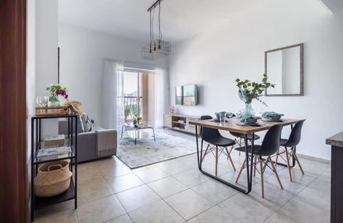 Jumeirah Village Apartment | Frank Porter - Imperial Residence