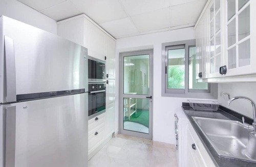 Dubai Marina Condo | Free housekeeping visits during your stay - StayShort - Stylish 2BR Dubai Marina Stay Balcony Views