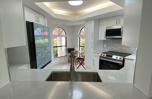 Pelican Bay Condo | Full access to Pelican Bay.Renovated 3br/2bath.Covered lanai.Pool.Shops.Dining.