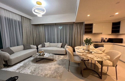 Bur Dubai Apartment | Fully Furnish & Luxury 2BR Apartment in Downtown Dubai available for Rent