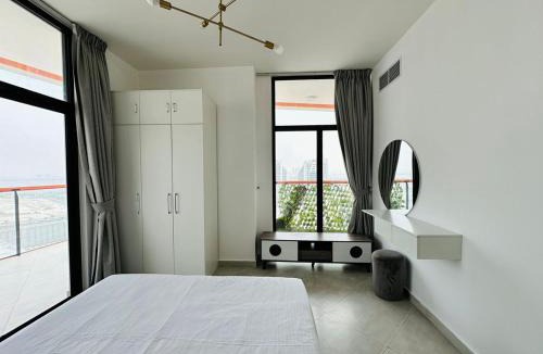 Jadaf Apartment | Fully Furnished and High Floor Unit in Al Jaddaf