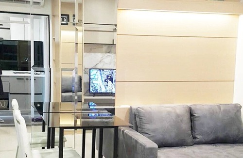 Bang Na Condo | Fully furnished+wify & pool /Easy commute downtown by train