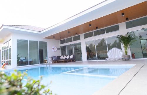 Tha Mai Villa | Gems Pool Villa Chanthaburi