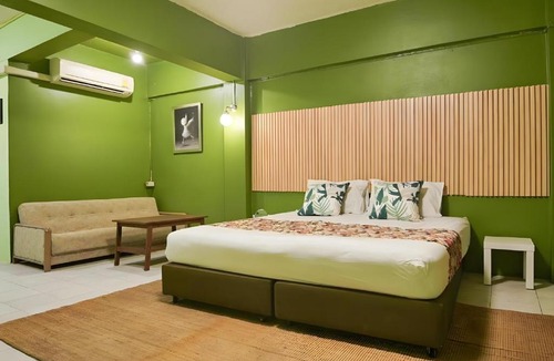 Wang Burapha Phirom Apartment | GO INN The Grand Palace - MRT Samyot Station