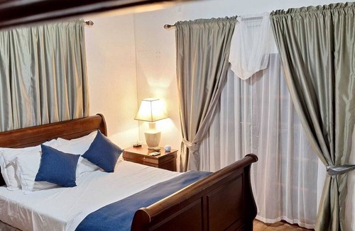 Wotton Hotel | GoBajac