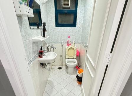 Al Muraqqabat Hostel | Golden Horse Hostel