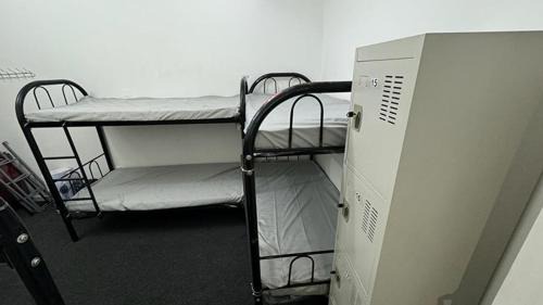 Al Muraqqabat Hostel | Golden Horse Hostel