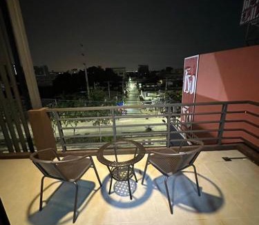Don Muang House | GrabSleepHostel แกร็บสลีปโฮสเทล