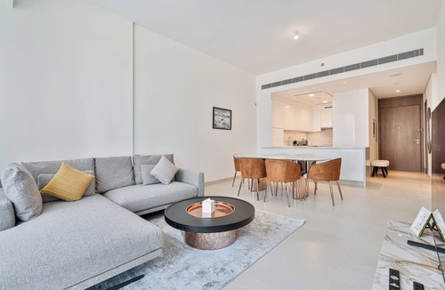 Al Safa Apartment | Grand 3BR APT with Pool, Gym and 2 Parking Spaces