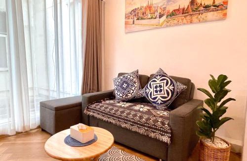 Talat Yot Apartment | Great relaxing in oldtown, Entire floor, near Grand Palace