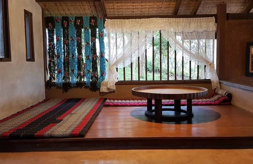 Pa Sang Cottage | Greenleas Cottage, Swimming Pool and Log Fire