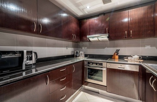 Palm Jumeirah Apartment | GuestReady - A Glimpse of Burj Al Arab