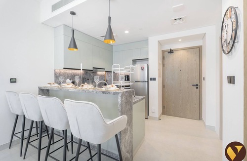 Dubai Apartment | Gulf Gate Near Golf Club Parks & Pool