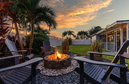 Hunt Club House | Heated PoolFire PitOutdoor KitchenCorn Hole