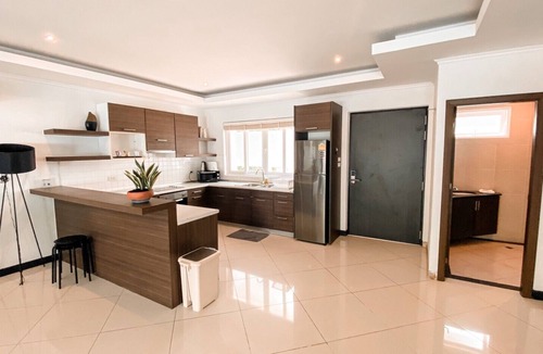 North Pattaya Villa | Hidden Palm Pool Villas