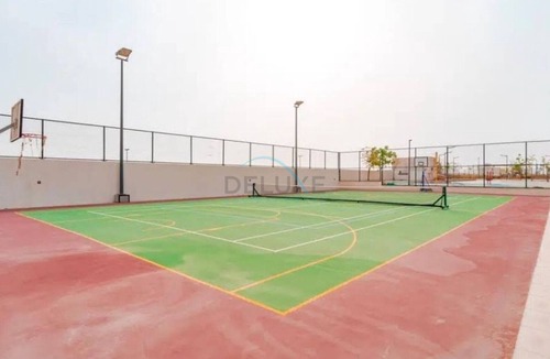Dubai Apartment | High-Rise Studio Near the Golf Club and Mall with a Community View, Dubailand