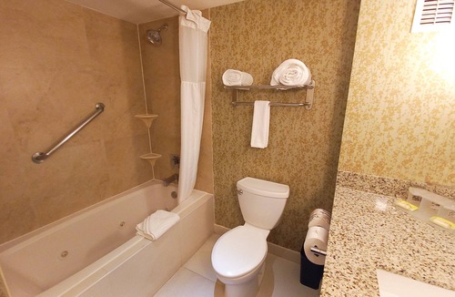 Cuernavaca Hotel | Holiday Inn Express Hotel & Suites Cuernavaca by IHG
