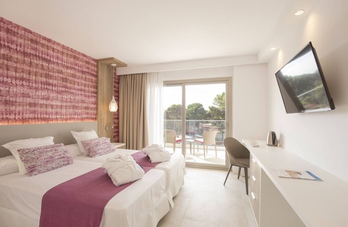 Cala Agulla Hotel | Hotel Bella Playa & Spa