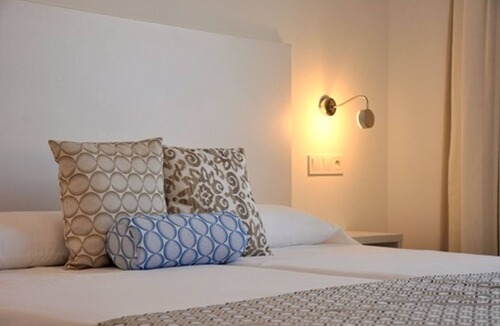 Es Pelats Hotel | Hotel Chevy & Suites