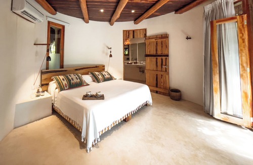 Playa Paraiso Hotel | HOTEL POCNA