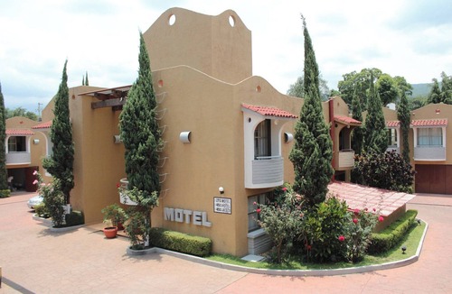 Ocotepec Hotel | HOTEL REAL OCOTEPEC