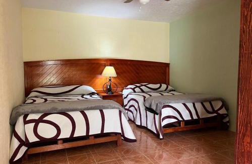 San Miguel Regla Hotel | HOTEL RESTAURANT LOS PRISMAS