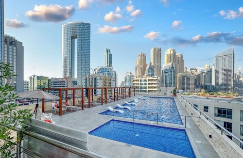 Jabal Ali 2 Apartment | Huge Penthouse in Marina w Pool Table & Air Hockey