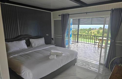 Pak Chong District Hotel | Ice Hill