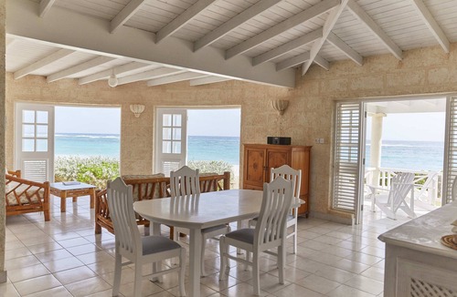Silver Sands House | Inchcape Seaside Villas 1 bedroom De Luxe Beachside Villa