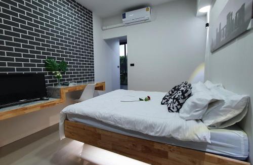 Phra Pradaeng Apartment | Irich residence South Samrong 6 Kms BTS-Pu Chao