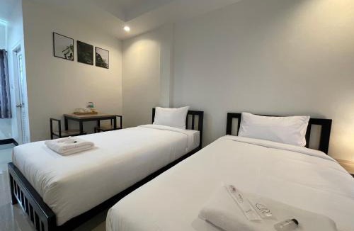 Si Racha House | Ivory House Sriracha