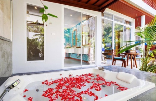 Khuk Khak Beach Villa | Jacuzzi Villa in Khao Lak with a romantic outdoor Jacuzzi JV#5