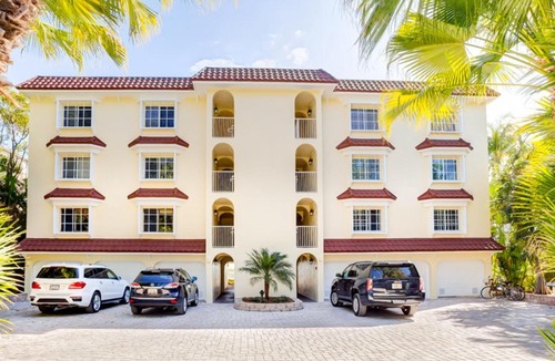 Sanibel House | Janthina 3B