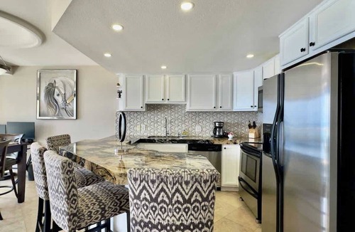 Playa Encantada Condo | Jolla Dream, Beach Pool Jacuzzi Wi-Fi