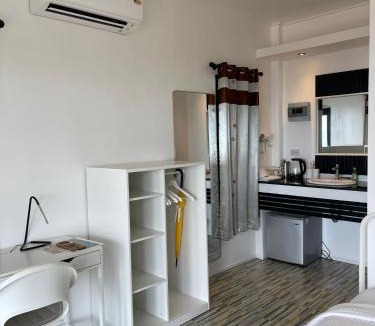 Haad Rin House | Joy Houses