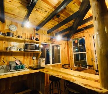 Creel Ski Chalet | Kari Hillcabins
