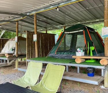 Khlong Sok Bed & Breakfast | Khaosok Mysterious Restaurant and Camp ร้านลึกลับริมคลอง