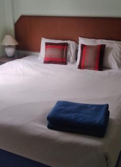 Pattaya Bay House | Kingfisher House and Bar