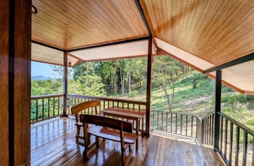 Nuea Khlong House | Koh Jum Serenity Resort