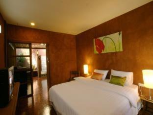 Old City House | Koko Palm Inn