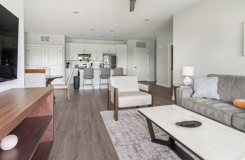 Fort Myers Apartment | Landing | Chic 2BD, Pool