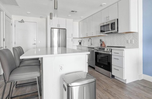 East Naples Apartment | Landing | Modern 1BD, Pool