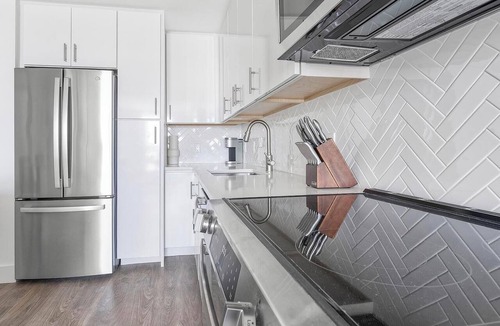 East Naples Apartment | Landing | Modern 1BD, Pool