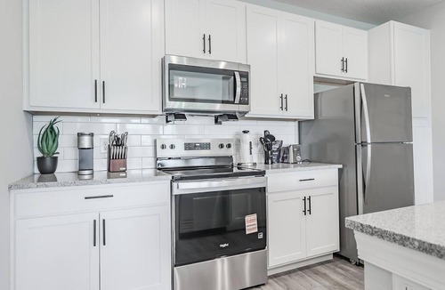 Fort Myers Apartment | Landing | Modern 1BD, Pool