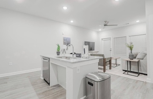 Fort Myers Apartment | Landing | Modern 1BD, Pool