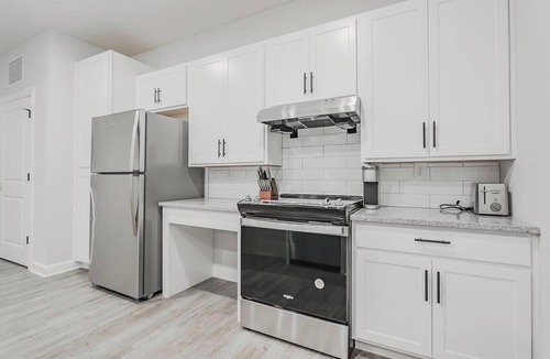 Fort Myers Apartment | Landing | Modern 1BD, Pool