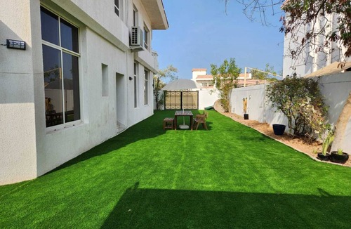 Jumeira 3 Villa | Large 4-bedroom villa